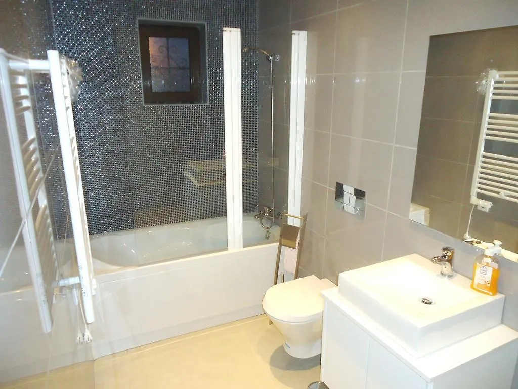 Saradel Albufeira Centre Apartment